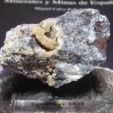 Cerusita<br />Pedrera Berta, Turó de Can Domènech, Serra de Roques Blanques, Sant Cugat del Vallès-El Papiol, Comarca Vallès Occidental / Baix Llobregat, Barcelona, Cataluña / Catalunya, España<br />Referencia: base 5 x 5 cm<br /> (Autor: Ignacio)