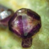 Cristal curioso de Fluorita de Arteixo, de 3 mm (Autor: usoz)