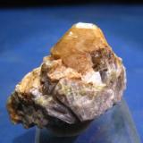 Granate (grupo)<br />Fermoselle, Comarca Sayago, Zamora, Castilla y León, España<br />Cristal de 1,5 cm.<br /> (Autor: Calita)