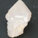 CuarzoMina Respina, Fuentes de Respina, Puebla de Lillo, Comarca Valle de Boñar, León, Castilla y León, España30 x 20 mm. (Autor: JACendon)