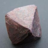 Limonita pseudomórfica de PiritaRespina Mine, Fuentes de Respina, Puebla de Lillo, Comarca Valle de Boñar, León, Castile and León, Spain12 x 12 x 20 mm. (Autor: JACendon)