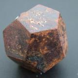 Limonita pseudomórfica de PiritaRespina Mine, Fuentes de Respina, Puebla de Lillo, Comarca Valle de Boñar, León, Castile and León, Spain23 x 23 x 23 mm. (Autor: JACendon)
