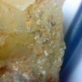 Piromorfita sobre Cuarzo<br />Grupo Minero "Juan Antonio", Paraje Las Minillas, Garlitos, Comarca La Siberia, Badajoz, Extremadura, España<br />cristal mayor 4 milímetros<br /> (Autor: apita)