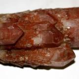 Cuarzo (variedad hematoideo)Villar de Ciervo, Comarca Campo de Argañán, Salamanca, Castilla y León, España9 cm. (Autor: canada)