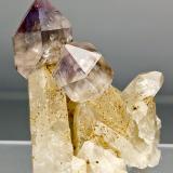 Quartz (variety amethyst)
Fat Jack Mine, Lane Mountain, Yavapai Co., Arizona
Specimen size 5.7 x 5 cm
A pair of amethyst scepters. (Author: am mizunaka)