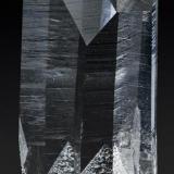 Quartz
McEarl Mine, Garland Co., Arkansas, USA
Specimen size 9.3 x 2.8 cm. (Author: am mizunaka)