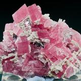 Rhodochrosite
Cash Flow Pocket, Sweet Home Mine, Alma District, Park Co., Colorado
Specimen size 6 x 4.7 cm. (Author: am mizunaka)