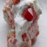 Garnet. Locality: Sierra de las Cruces, Sierra Mojada, Coahuila de Zaragoza, México
size: 3.8cm x 2.2cm x 2.5cm (Author: Luis Domínguez)