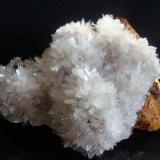 Hemimorphite. Locality: La Ojuela mine, Mapimí, Durango, México  size: 7cm x 9.5cm x 7.3cm (Author: Luis Domínguez)