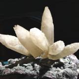 Calcite with about 8 kg, 30 cm X 30 cm X 38 cm, Rio Grande do Sul, Brazil. (Author: silvio steinhaus)