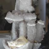 Amethyst with calcite, part of about 30 cm x 20 cm x 20 cm.
Uruguay (Author: silvio steinhaus)