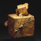 Limonita pseudo Pirita
Los Arenales,  Carratraca, Málaga, Andalucía, España
4.5x3.5cm
2002 (Autor: Carlos Pareja)
