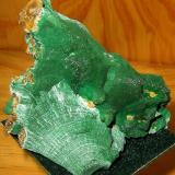 Malachite, Red Dome Mine, Chillagoe, Herberton District, Queensland, Australia. 10 x 7 x 5 cm, (Author: Samuel)