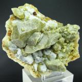 Forsterita
El Juanar - Ojén - Málaga - Andalucía - España
Detalle - Conjunto de cristales de 12 cm (Autor: Diego Navarro)