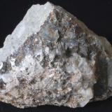 Esfalerita - Mines d’Osor, La Selva, Girona, Catalunya, España
Medidas: 9x7,5x5 cms (Autor: Joan Martinez Bruguera)