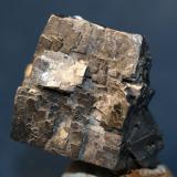 Galena con cristal de Calcita.
36x32.
Joplin Field, Tri-State Distr.,Jasper Co.,Missuri,U.S.A. No tengo ninguna foto decente del cristal de Calcita que acompaña a esta Galena. (Autor: Andrés Torres Triana)