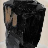 Schorl, Erongo Mountains, Usakos and Omaruru Districts, Erongo Region, Namibia, Africa. 6 x 5 x 4 cm. (Author: Lumaes)