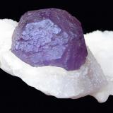 Fluorite on Quartz. De’an Mine, De’an County, Jiujiang Prefecture, Jiangxi Province, China. 8 x 7 x 4 cm. (Author: Lumaes)