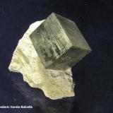 Pirita.
Navajún, La Rioja, España.
Cristal 2,1 x 1,9 x 1,8 cm. 
Otra vista de la pieza anterior. (Autor: Frederic Varela)