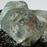Galena,  esfalerita y cristales de fluorita con inclusiones de pirita (detalle) Mina Naica, Chihuahua 11x7.5x6cm (Autor: Luis Edmundo Sánchez Roja)