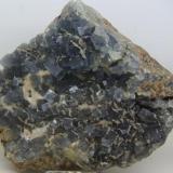 Fluorita y CuarzoMina Matagalls (Minas de Sant Marçal), Sant Marçal, Viladrau, Comarca Osona, Gerona / Girona, Cataluña / Catalunya, España110 x 100 cr gr 10 mm. (Autor: Jesus Franquesa Baucells)