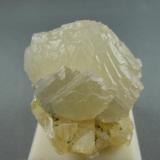 Witherite
Cave in Rock
Rosiclare, Illinois
4.7cm x 4.6cm (Author: rweaver)