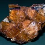 Fluorite
Cave-in-Rock, Hardin Co., Illinois
Specimen size 9.2 x 6.8 cm. (Author: am mizunaka)