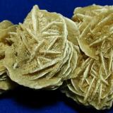 Yeso variedad Rosa del desierto Dunas de Viesca Coahuila, México 8.5x4.5x4cm (Autor: Luis Edmundo Sánchez Roja)