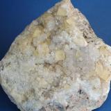 Fluorita & Cuarzo - Mines de Sant Marçal, Viladrau, Montseny, Osona, Girona, Catalunya, España
Medidas: 10 x 9,5 x 6 cms (Autor: Joan Martinez Bruguera)