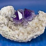 Amethyst on Quartz
Jacksons Crossroads, Wilkes Co., Georgia
Specimen size 8 x 6 cm. (Author: am mizunaka)