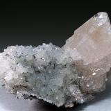 Calcite and Quartz
Roncari quarry, East Granby, Hartford Co., Connecticut
Specimen size 8 x 5.5 x 5 cm. (Author: am mizunaka)