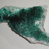 Brochantite, Milpillas Sonora Mexico. This piece boasts its place of origin because of its shape.
Size: 16cm. (Author: javmex2)