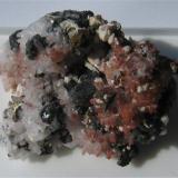 Quartz, pyrite, galena
Wuhan Shan, Jiangxi, China
Size: 6 cm x 4cm x 5 cm (Author: Leon56)