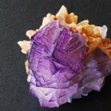 Fluorita y Calcita
Leijei, Yunnan, China
7x7 cm. (Autor: E. Llorens)