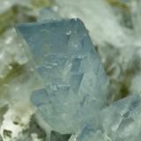 Celestina
Cantera Minerama - Cerro Moreno - Puentetablas - Jaén
Pieza de 21x16 cm. cristal mayor 4,5 cm.
Detalle de la pieza anterior (Autor: El Coleccionista)