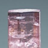 Turmalina Rubelita
Puerto Mancilla - Loma de Portezuelas - Estepona - Málaga
Cristal de 1,2x0,7 cm.
Detalle de la pieza anterior (Autor: El Coleccionista)