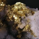 Oro Nativo s/Cuarzo.
Rosia Montana (ex-Verespatak), Alba, Transylvania, Rumanía.
7,1x3x1,5 cm.
Detalle pieza anterior. Col. y foto Nacho Gaspar. (Autor: Nacho)