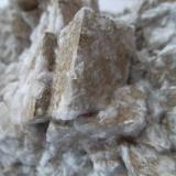 Dolomita recubierta de CalcitaSetiles, Comarca Señorío de Molina-Alto Tajo, Guadalajara, Castilla-La Mancha, España25 x 15 cm. (Autor: javier ruiz martin)