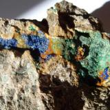 Azurita y MalaquitaLa Estrella Mine, Pardos, Comarca Señorío de Molina-Alto Tajo, Guadalajara, Castilla-La Mancha, Spain6 x 3 cm. (Autor: javier ruiz martin)