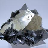 Tetrahedrite, pyrite, quartz
Mundo Nuevo Mine, Huamachuco, Sanchez Carrion Province, La Libertad Department, Peru
65 mm x 51 mm. Longest tetrahedron edge: 12 mm.  Longest pyrite crystal edge: 25 mm (Author: Carles Millan)