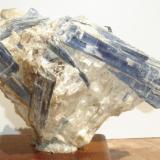 kyanite
Barra do Salinas district, Barra de Salinas, Coronel Murta, Jequitinhonha valley, Minas Gerais, Brazil
Crystals with 13 cm (Author: Anísio Cláudio)