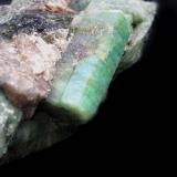 Beryl variety emerald
Afghanistan
6 x 4 x 3.5 cm. (Author: barbie90)