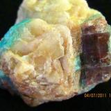 Elbaite paraíba
Brazil (old mine)
3.5 x 4.5 x 2.5 cm.
Elbaite paraíba (Author: barbie90)