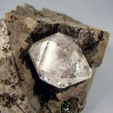 Cuarzo (variedad herkimer)
Ace of Diamond Mine. New York, Usa. 
12x6 cm. Cristal de 3´5 cm (Autor: geoalfon)