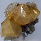 Calcita. Elmwood Mine. 14x13 cm. Cristal de 13 cm (Autor: geoalfon)