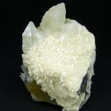 Witherita. Minerva Mine, Illinois, Usa. 8´5x6 cm. Cristal de 4 cm (Autor: geoalfon)