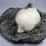 Stellerita. Jalgaon, Maharashtra, India. 9´5x6´5 cm. Bola de 4´5 cm (Autor: geoalfon)