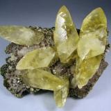 Calcita. Sweetwater Mine, Missouri, Usa. 8x5´5 cm. Cristal de 6 cm (Autor: geoalfon)