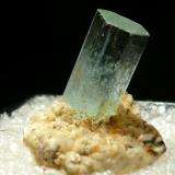 Berilo (variedad aguamarina). 1,3 cm. Región Erongo. Namibia. (Autor: nerofis2)