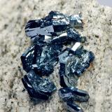 Hematites
Monte Cervandone, Ossola Valley, Italia
Pieza de 9,2 cm x 6,3 cm, grupo de cristales de 2,2 cm x 1,4 cm
Adquirida en Julio de 2008 (Autor: Francisco Javier Ortiz)
